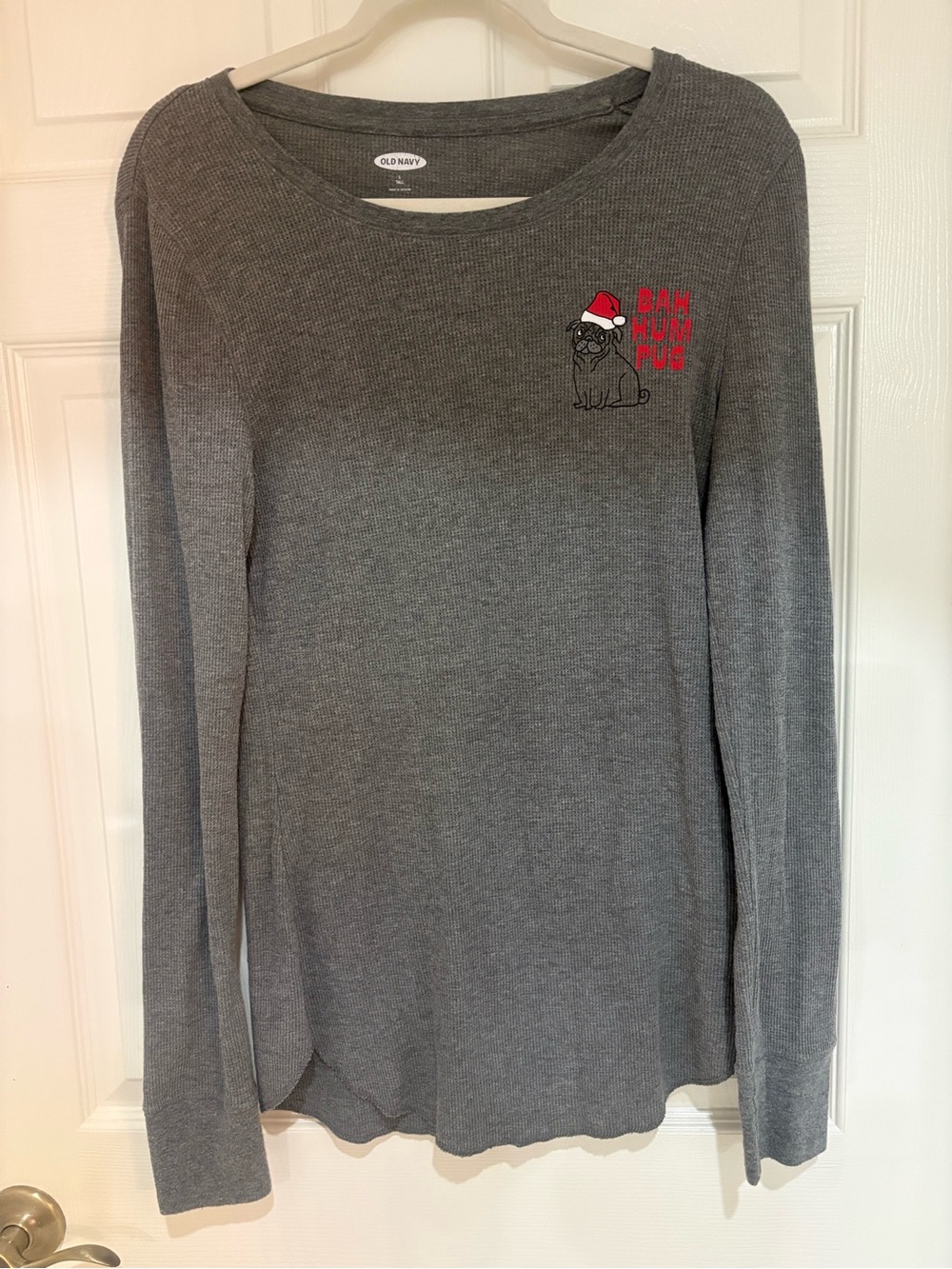 Old Navy Women’s L Tall Bah Hum Pug Christmas Thermal Top Gray Long Sleeve